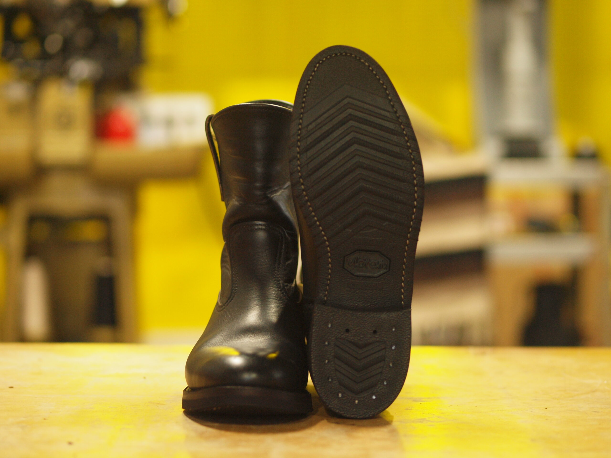 KADO shoe repair & crafts | レッドウィング ポストマン Vibram